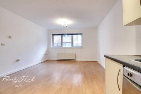 undefined, Violet Road, LONDON