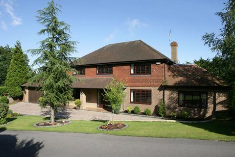 5 bedroom detached house to rent, White Friars, Sevenoaks, Kent, TN13