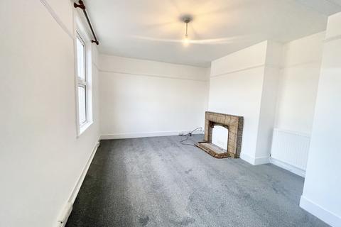 2 bedroom maisonette to rent, St James Avenue, Ongar, CM5