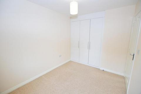 3 bedroom semi-detached house to rent, Crowsley Road, Kempston, MK42