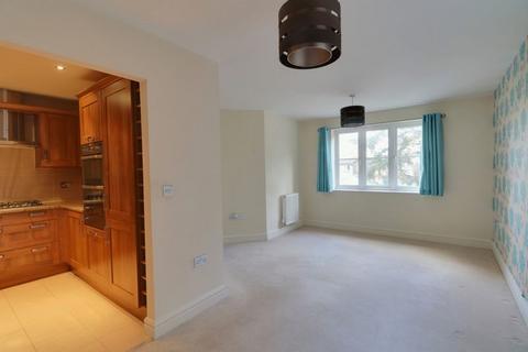 2 bedroom apartment to rent, Pampisford Road, South Croydon/Purley Borders