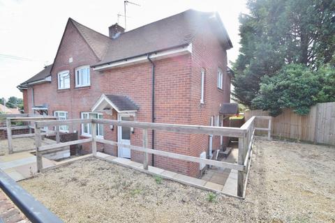 4 bedroom semi-detached house to rent - Stanmore