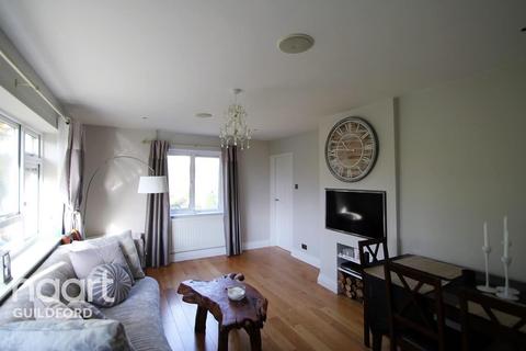 1 bedroom flat to rent, Bellfields Court