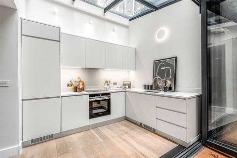 2 bedroom apartment to rent, Ossington Buildings, London, W1U