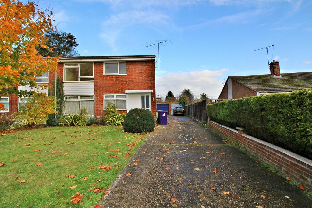 Halsey Drive, Hitchin, SG4 2 bed apartment £875 pcm (£202 pw)