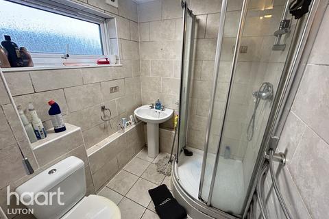 undefined, Spear Close, Luton
