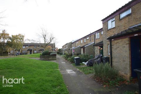 undefined, Spear Close, Luton