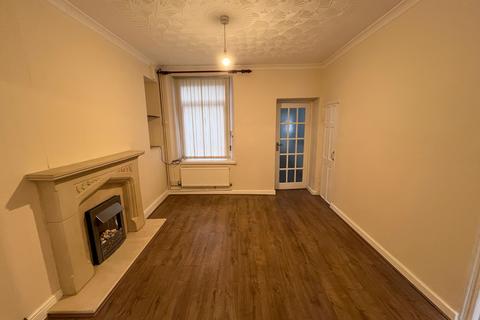 3 bedroom end of terrace house to rent, Pegler Street, Brynhyfryd, Swansea. SA5 9JT