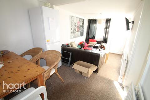 1 bedroom in a house share to rent, Cabell Road, Guildford