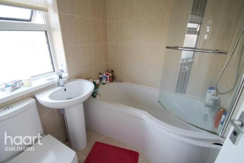 1 bedroom in a house share to rent, Cabell Road, Guildford