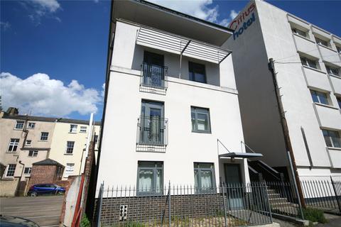 Studio to rent - Wellington Court, Wellington Street, Cheltenham, GL50