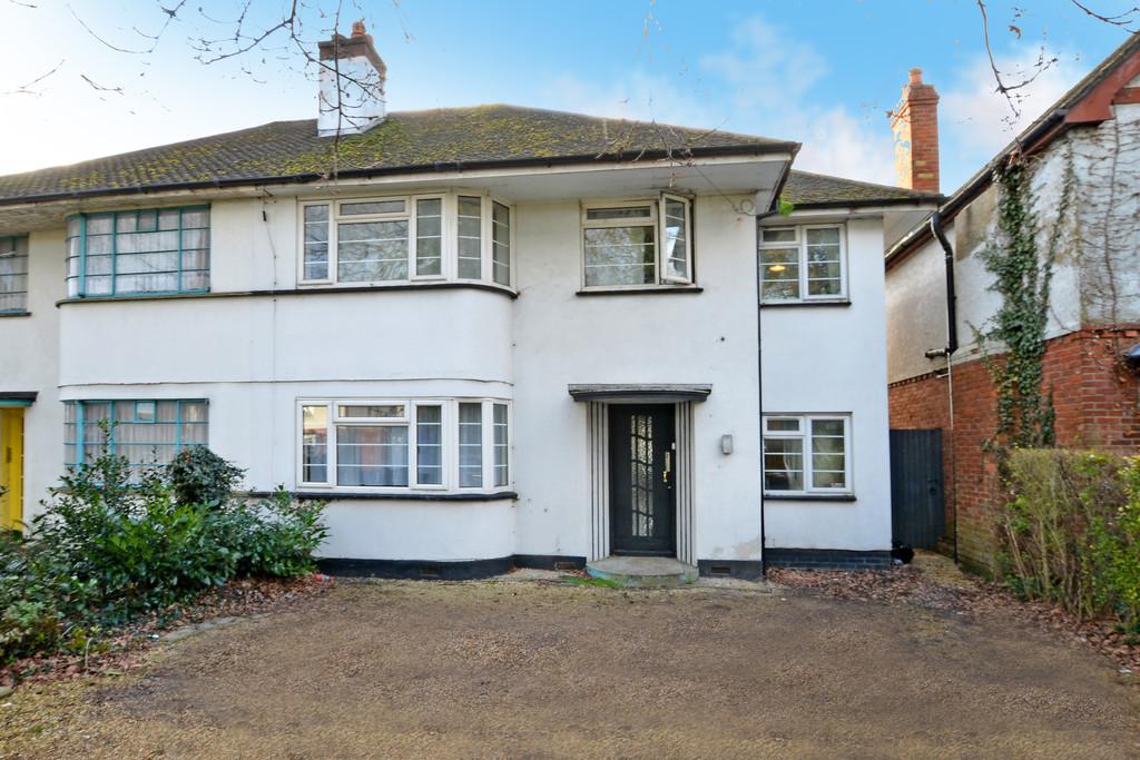 Frimley Road, Camberley 1 bed in a house share to rent £675 pcm (£156 pw)