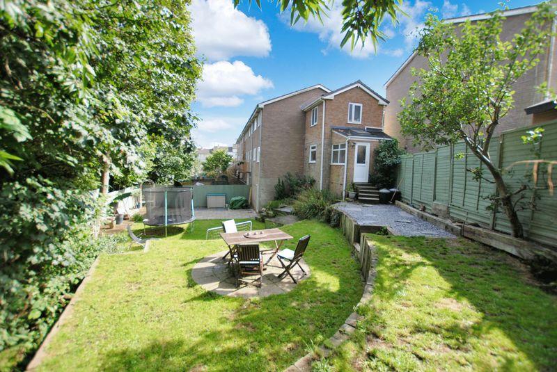 Frobisher Drive, Saltash 4 bed end of terrace house £195,000
