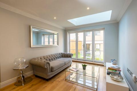 undefined, Benwell Road, Islington, N7