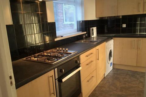 2 bedroom flat to rent, Lane end Rd, Burnage, Manchester M19