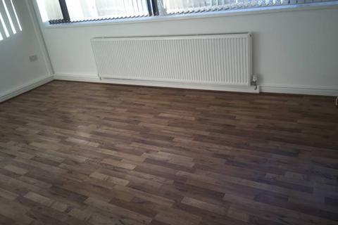 2 bedroom flat to rent, Lane end Rd, Burnage, Manchester M19