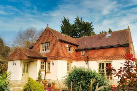 4 bedroom cottage for sale, East Hall Road, Chelsfield