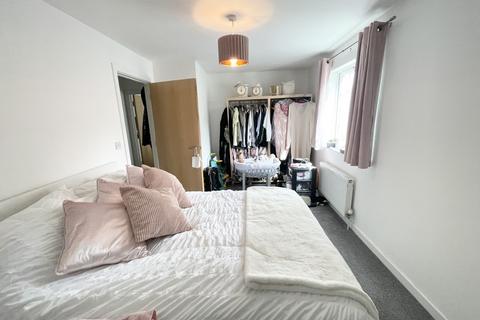 1 bedroom flat to rent, High Street, Ongar, CM5