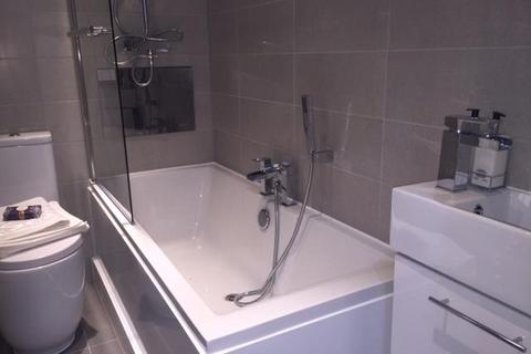 2 bedroom flat to rent, Baston Road, Hayes, BR2