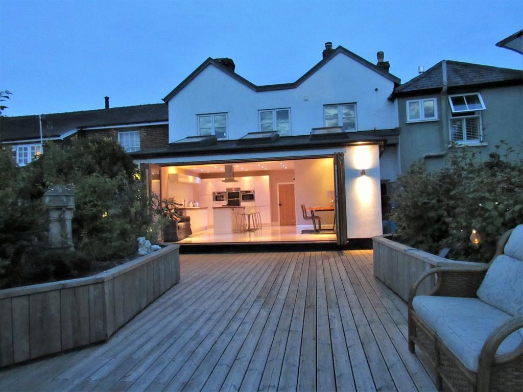 Cross Street, Sudbury co10 2DP 3 bed terraced house £325,000