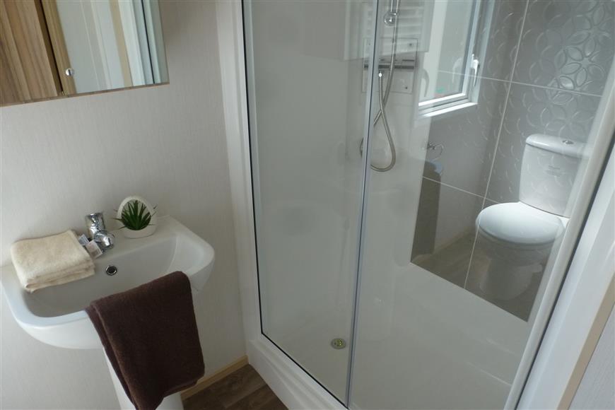 Reach Road, St. MargaretsAtCliffe, Dover, Kent 3 bed park home £54,995
