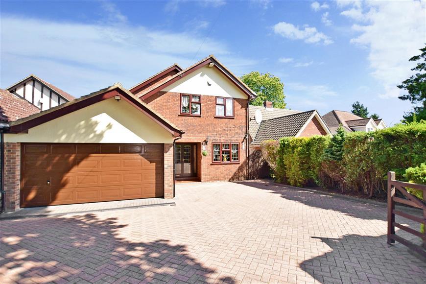 Robin Hood Lane, Bluebell Hill Village, Chatham, Kent 4 bed detached