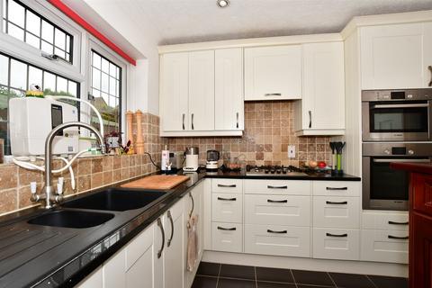 4 Crawfords, Swanley, BR8 7PL