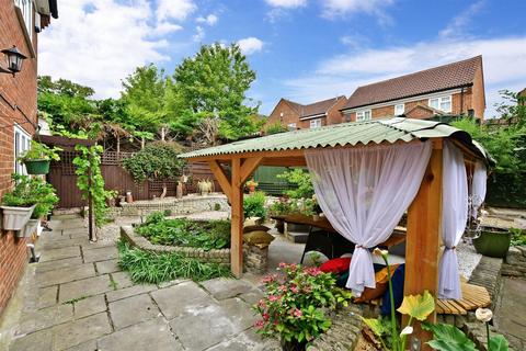 4 Crawfords, Swanley, BR8 7PL