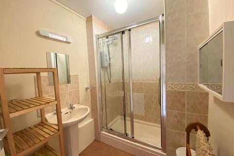 3 bedroom flat to rent - Llys Y Brenin, Terrace Road, Aberystwyth SY23