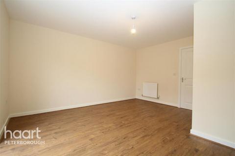 2 bedroom terraced house to rent, Felix Close, Peterborough