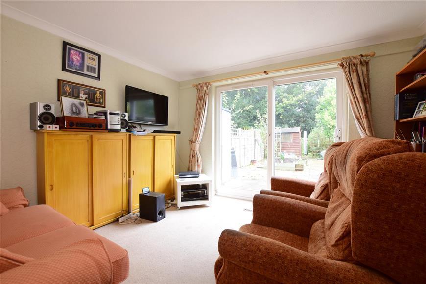 Drake Close, Horsham, West Sussex 2 bed terraced house £275,000