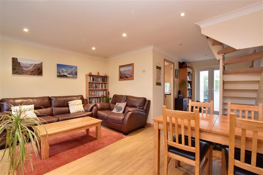 Connaught Gardens, Morden, Surrey 3 bed end of terrace house £425,000
