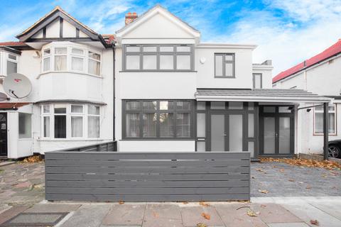 4 bedroom semi-detached house to rent, Burnley Road, London