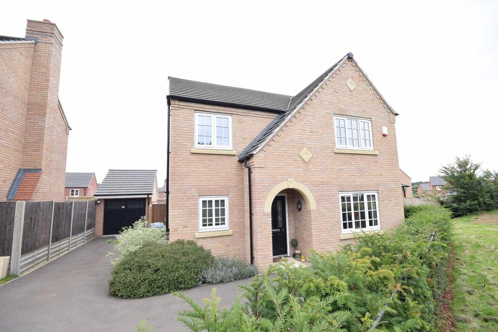 Terry Smith Avenue, Rothwell, Kettering 4 bed detached house £293,500