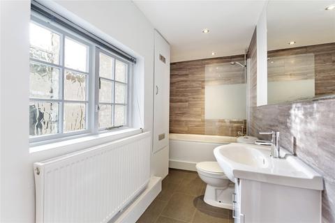 3 bedroom apartment to rent, Taybridge Road, London, SW11
