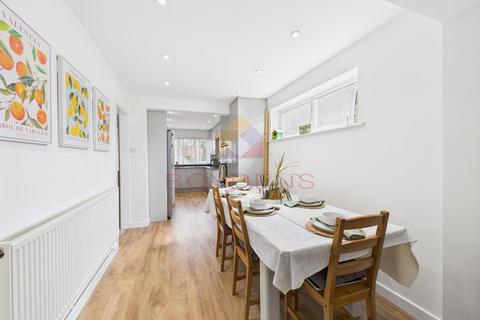 undefined, Hunt Close, Feering CO5
