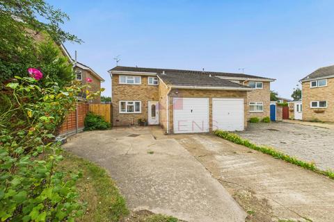 undefined, Hunt Close, Feering CO5
