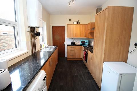 4 bedroom property to rent - Buston Terrace, Newcastle Upon Tyne