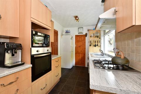 2 bedroom detached bungalow for sale - Spring Gardens, Shanklin, Isle of Wight