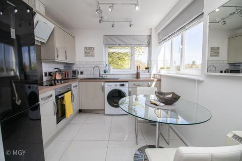 2 bedroom apartment to rent, Sandwharf, Cardiff Bay