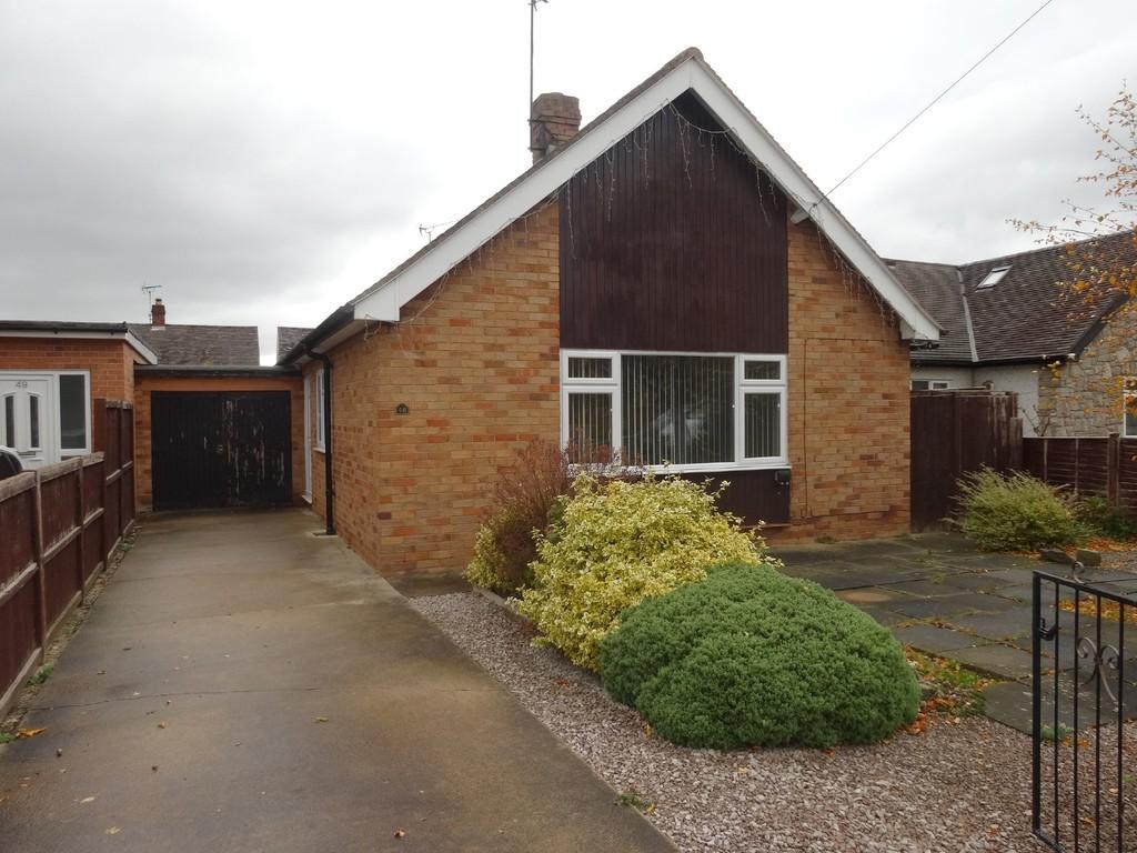 Roe Parc, St. Asaph 2 bed detached bungalow £157,500