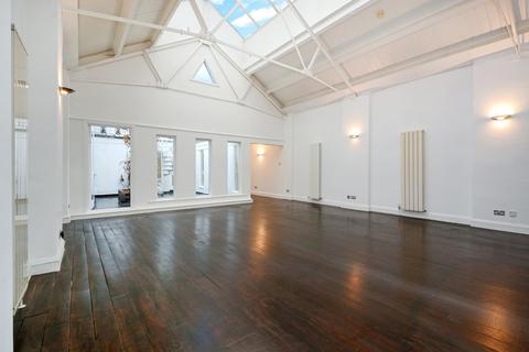 3 bedroom flat to rent, Terretts Place, Islington, London