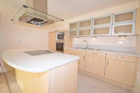 2 bedroom flat to rent, St Agnes Place, Chichester, PO19