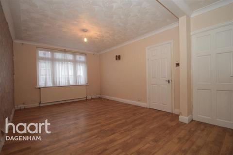 3 bedroom end of terrace house to rent, Review Road, Dagenham, RM10