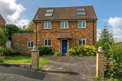 4 bedroom semi-detached house to rent, Longfield Road, Winchester, SO23