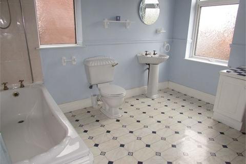 3 bedroom terraced house to rent, Ivanhoe Road, Conisbrough, Doncaster,