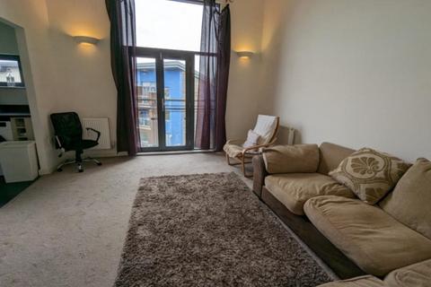 1 bedroom flat to rent, St Margarets Court, Marina, Swansea, SA1 1AZ