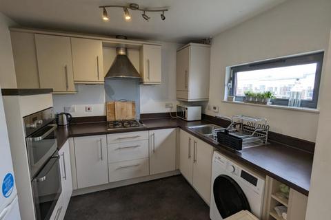 1 bedroom flat to rent, St Margarets Court, Marina, Swansea, SA1 1AZ
