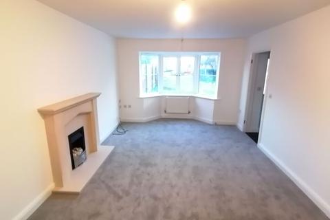4 bedroom detached house to rent - Hollymount, Retford