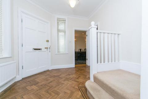 4 bedroom terraced house to rent, Upper Cavendish Avenue, Finchley Central, N3